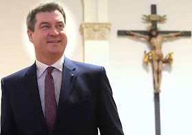 Markus Söder, primer ministro estadual diz que a Cruz é símbolo da identidade bávara 