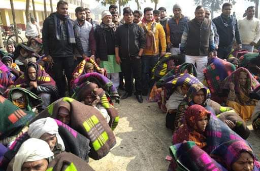 सूर्या  इंटरनेशनल एकेडमी के प्रबंध निदेशक डॉ0 उदय प्रताप चतुर्वेदी ने हजारों गरीबों में बांटे कंबल