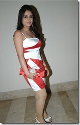 aksha-hot_look