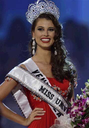 stefania fernandez miss universe. Miss Universe 2009 Stefania