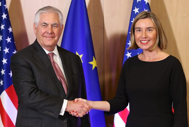 Tillerson dice que Europa y Estados Unidos están unidos contra las amenazas a la libertad.