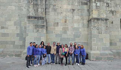 Entregan libre de pintas y grafiti la Catedral Metropolitana de Oaxaca