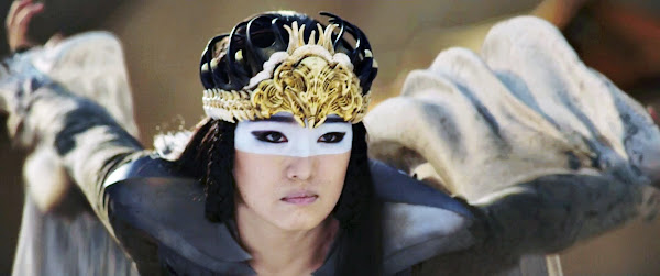 영화 리뷰 | 뮬란(Mulan, 2020) | 귀한 배우들로 보기 드문 졸작을