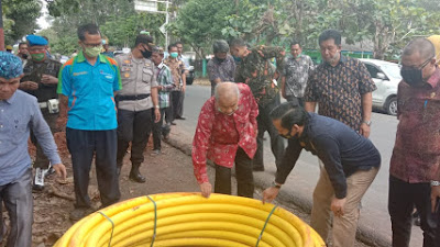 "Bupati OKU Meninjau Pembangunan Jaringan Gas Bumi,"