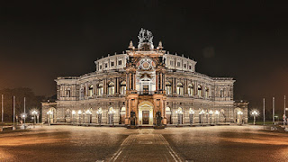 nightshoot of an opera house