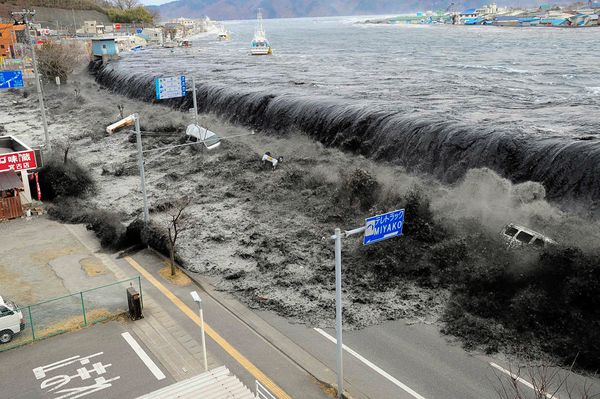 Tsunami unforgettable pictures