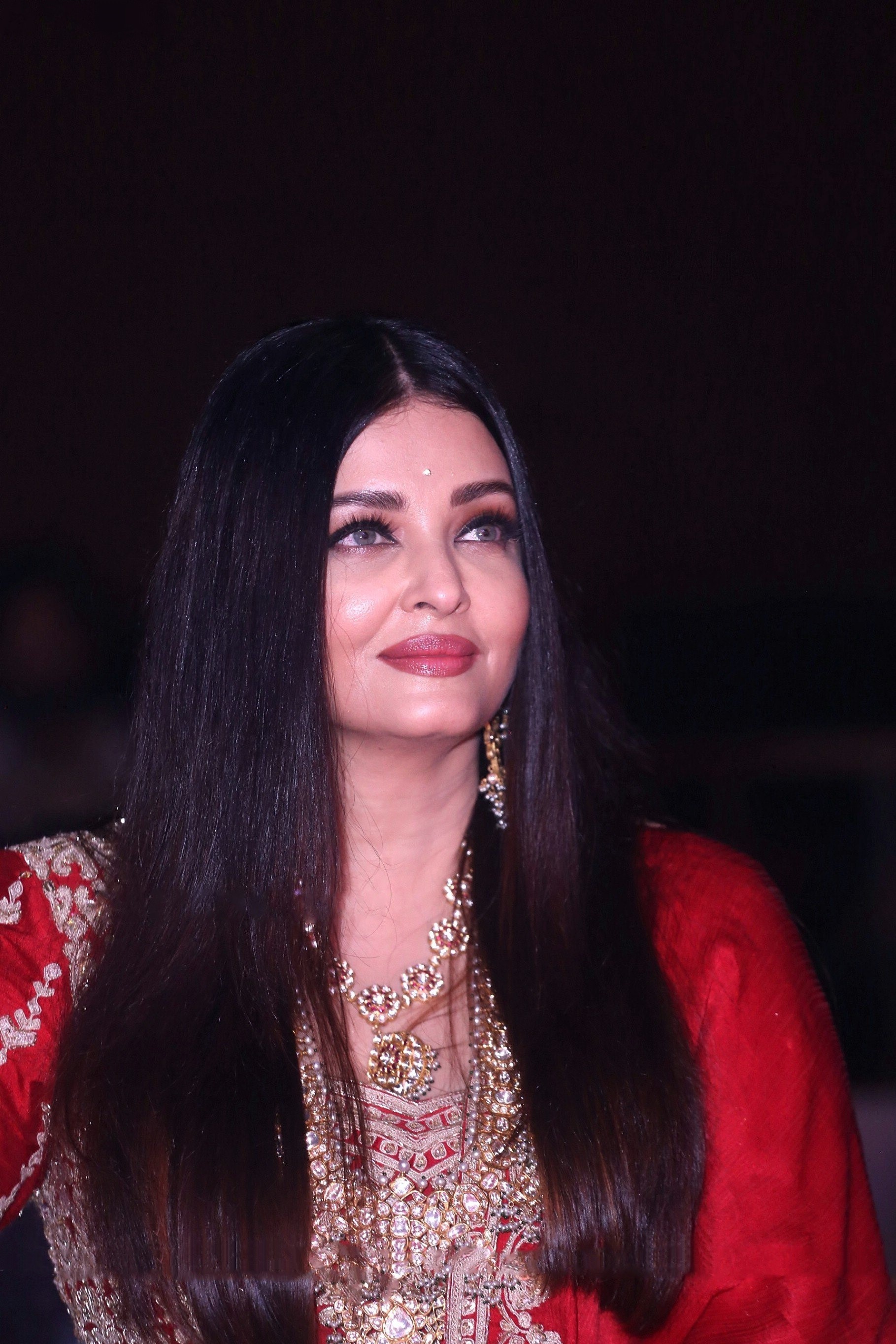 Aishwarya Rai UHD HD High Re-Solution Photo