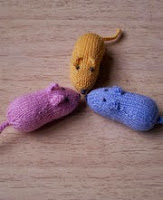 http://www.ravelry.com/patterns/library/sugar-mice-2