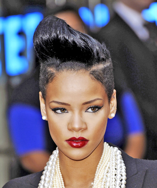 Rihanna haircuts: celebrity hairstyles for women