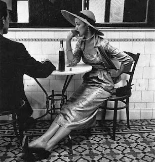 vogue photograph by irving penn of a couple in a cafe