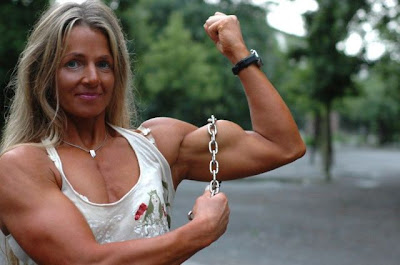 girls with muscle