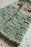 Cherry Basket Mitts