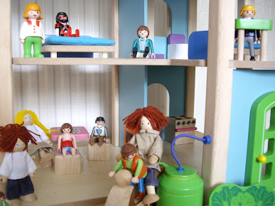Wonderworld Eco-House with Playmobil characters included
