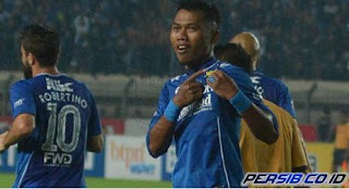 Persib Bandung Pesta Gol ke Gawang PS TNI