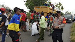 Cegah Covid-19, Tiga Pilar Losarang Menggandeng LSM Brigez, STC dan BIX Lakukan Bersih-bersih Sampah 