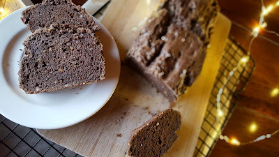 Enostaven in zdrav čokoladni kruh brez laktoze, glutena in sladkorja