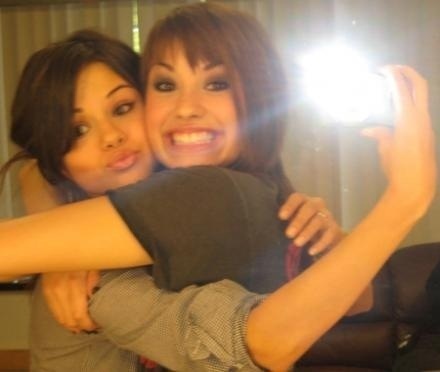 selena gomez y demi lovato. Now in 2011 when Demi Lovato