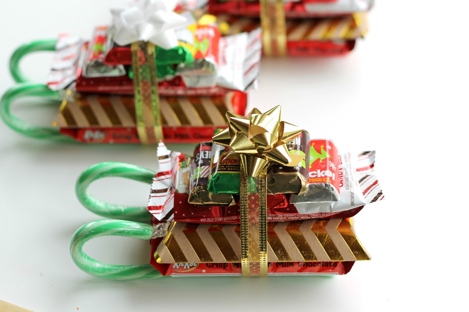 DIY Gift Card Candy Cane Sleighs {Teacher, Neighbor ...
