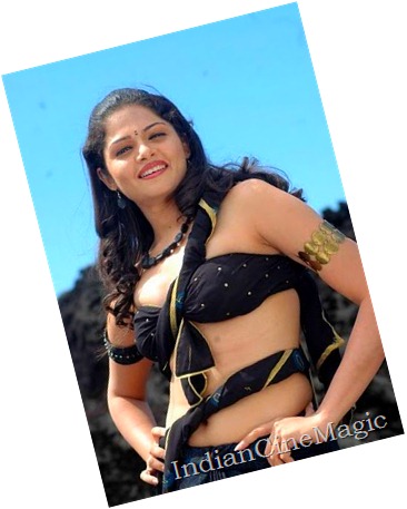 nagaram-anuya-hot1