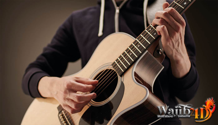 Tips Memilih Gitar Akustik Idaman Bagi Pemula