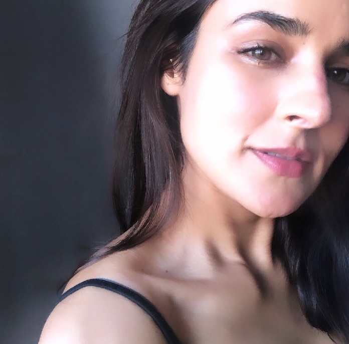 Angira Dhar: Beautiful Selfies Pics