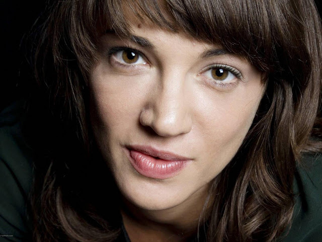 Asia Argento Hollywood HD Wallpaper