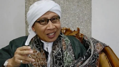 Buya Yahya: Sekasar Apapun Kelakuan Habib, Umat Islam Haram Membencinya