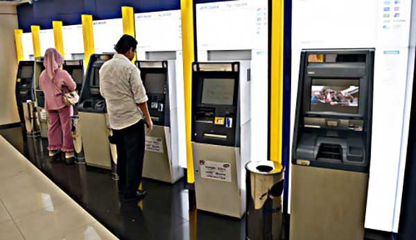Biaya Transaksi Kartu Debit BCA di ATM Prima & ATM Cirrus