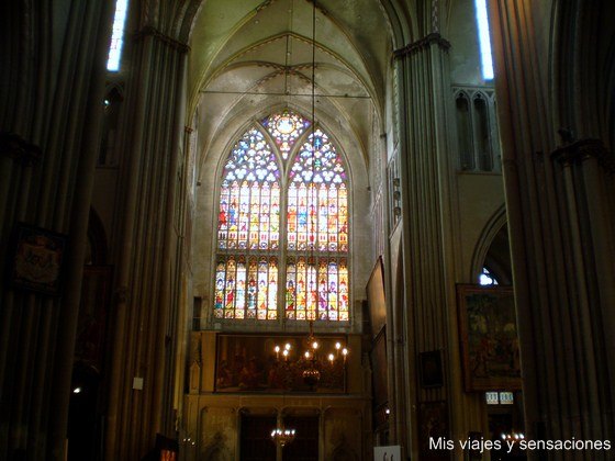 Interior de la Catedral de San Salvador, Brujas, Bélgica