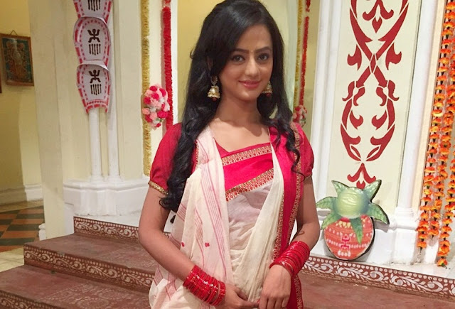 Beautiful Helly Shah HD Wallpaper