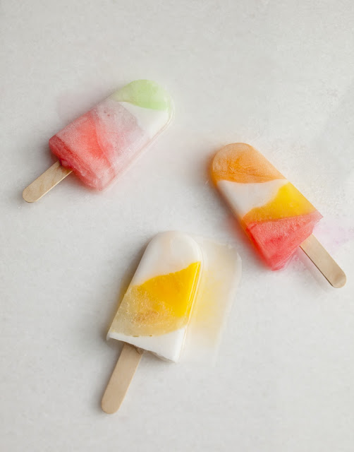 Sweet Tooth | Sweet Idea: DIY Color Blocked Cocktail Popsicles by Confetti Pop (images: Todd Hafermann)
