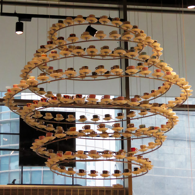 Coffee cups chandelier, illy Caffè, Piazza Gae Aulenti, Milano