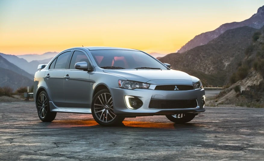 Đánh giá xe Mitsubishi Lancer 2016