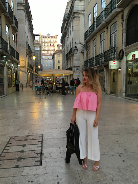 Lisbon, portugal travel, lisbon fashion,  lisbon streetstyle, torontofashionblogger, culottes, palazzo pants, summer outfit inspiration, blogger summer outfit, how to wear white pants, how to wear pink, best canadian fashion blogger, zara pants, zara fashion, zara outfit