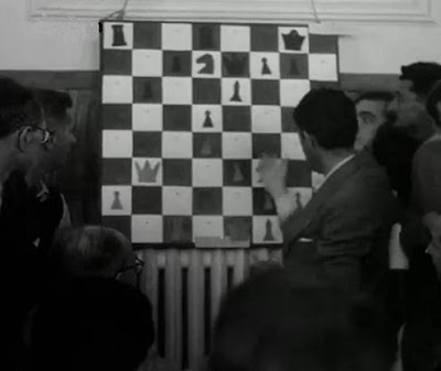 Mural con una posición de la partida de ajedrez Beltrán-Pomar, Campeonato de España 1946