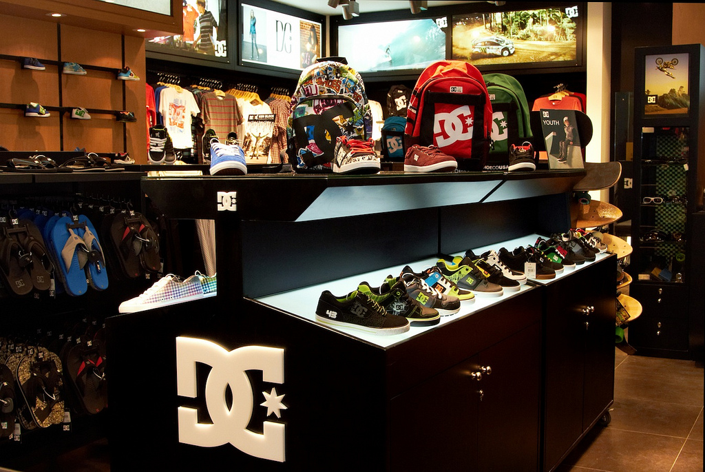 Hasil gambar untuk DC shoes indonesia