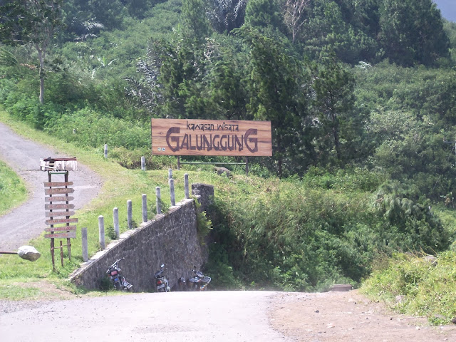 akses ke situ gunung