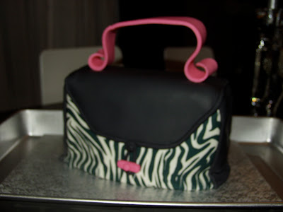 This zebra print cake looks