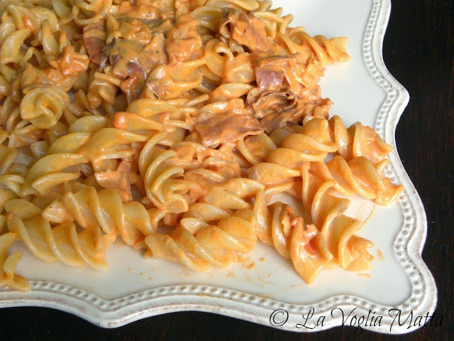 fusilli al prosciutto crudo