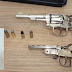 EM CUMPRIMENTO DE MANDADO JUDICIAL POLICIAIS APREENDEM ARMAS E MUNIÇÕES