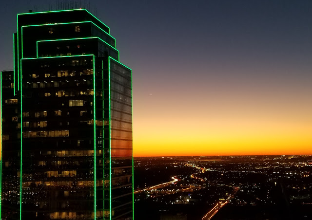   Larry Acheson: The new moon was sighted from the roof of Renaissance Tower (57th floor) in Dallas,TX