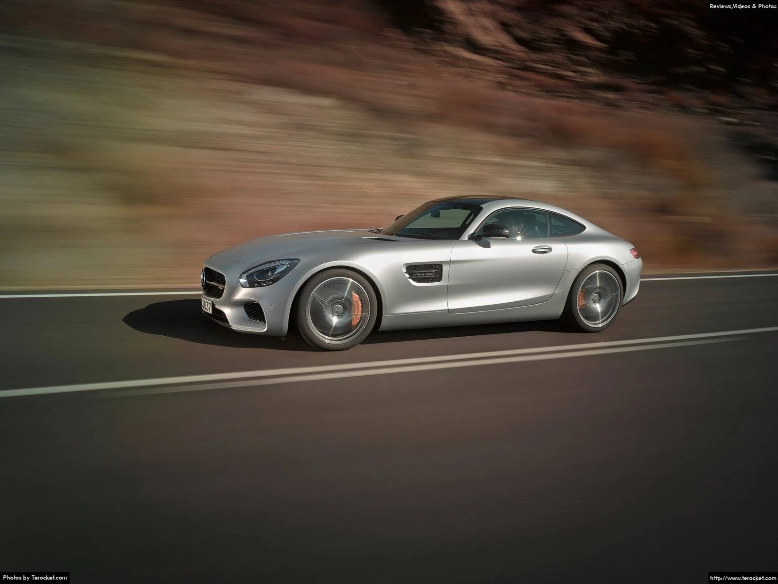 Hình ảnh xe ô tô Mercedes-Benz AMG GT 2016 & nội ngoại thất