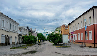 Суми. Пішохідна вулиця Воскресенська