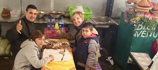 Marrakech, cenando en la Plaza Djemaa el Fna.