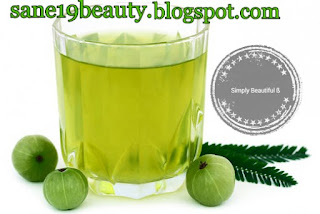 Amla or Indian gooseberry expediates hair growth.