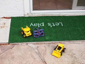 how to paint a DIY Astro Turf Rug