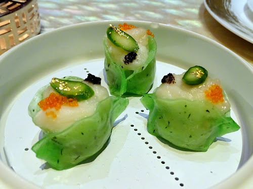 The Eight at Grand Lisboa, Macau - steamed dumplings with lobster, black truffle and asparagus (黑松露翡翠龍蝦餃)