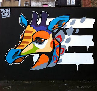 Graffiti caricature of animals giraffe head