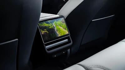 2024 Tesla Model 3 interior back Seat 8.0 in display