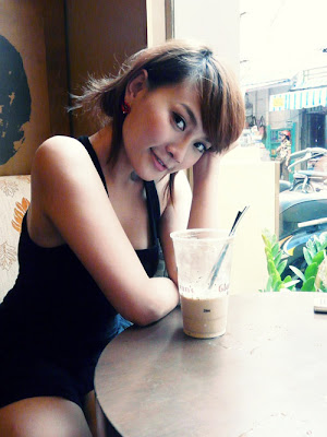 singer Thu Thuy